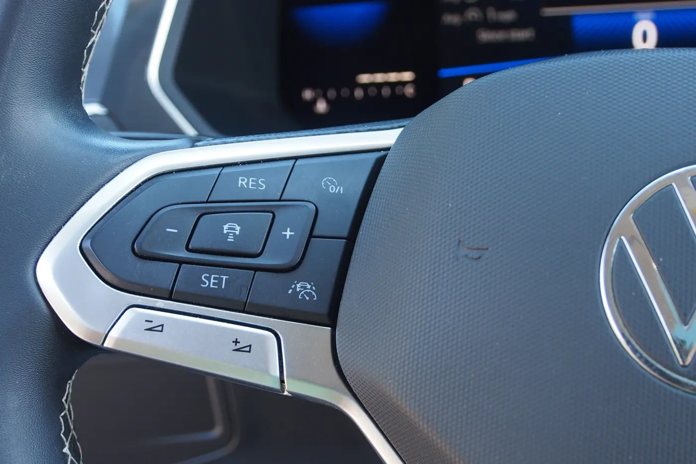 2022 Volkswagen Tiguan - $19,484