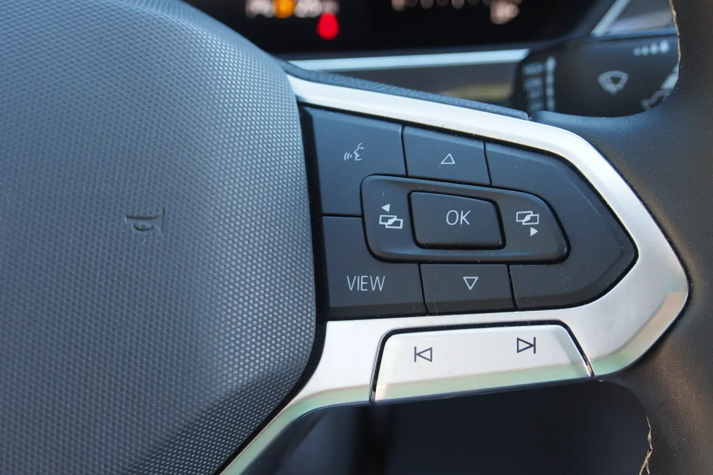 2022 Volkswagen Tiguan - $19,484