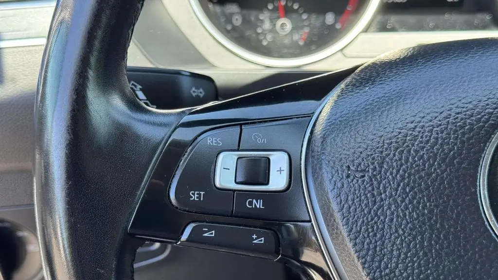 2018 Volkswagen Tiguan 2.0T SE