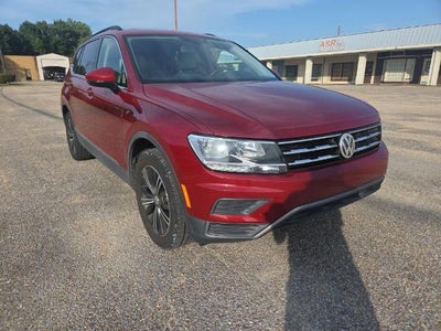 Photo of a 2018 Volkswagen Tiguan 2.0T SE 4DR SUV for sale