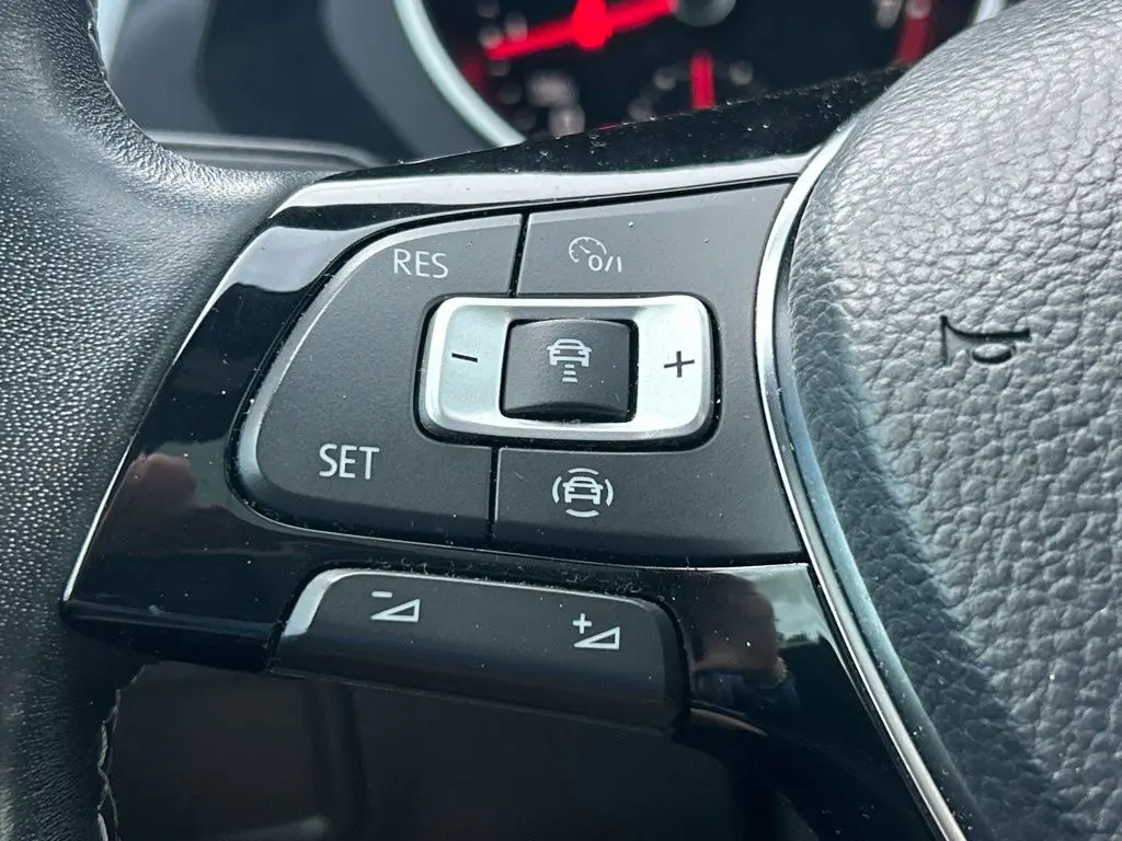 2021 Volkswagen Tiguan - $13,823