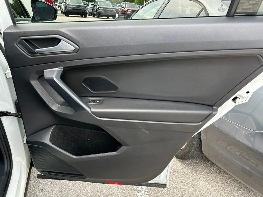 2021 Volkswagen Tiguan - $13,823