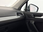 2023 Tiguan Thumbnail 32