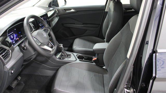 2026 Volkswagen Taos SE Black