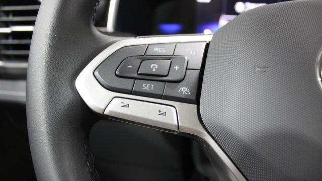 2026 Volkswagen Taos SE Black