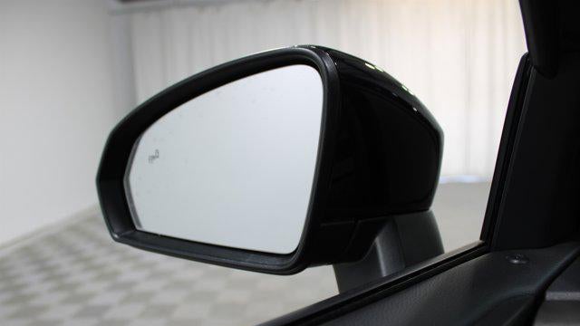 2026 Volkswagen Taos SE Black