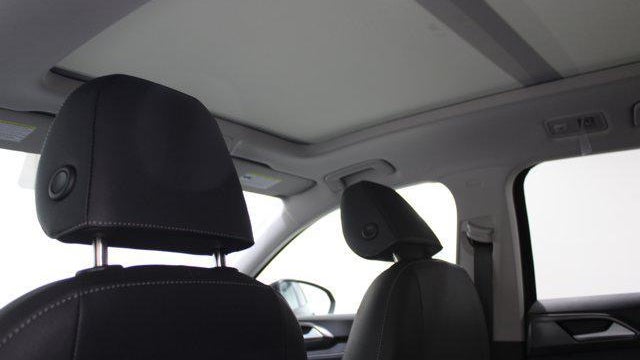 2026 Volkswagen Taos SE Black
