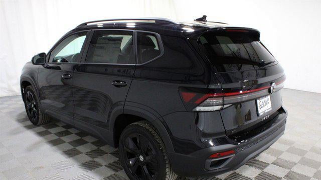2026 Volkswagen Taos SE Black