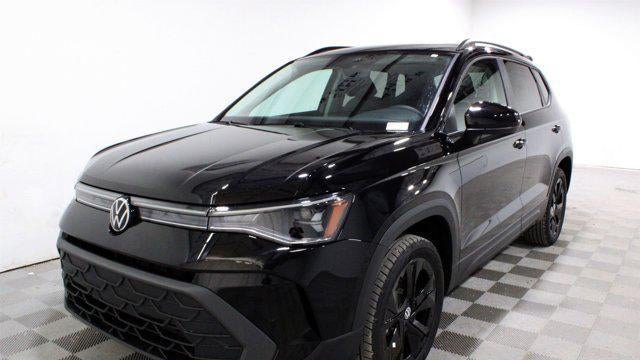 2026 Volkswagen Taos SE Black