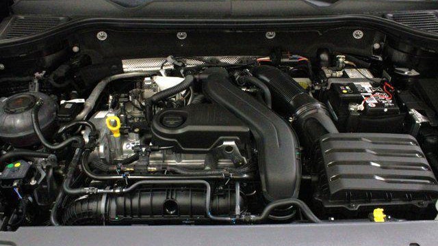 2026 Volkswagen Taos SE Black