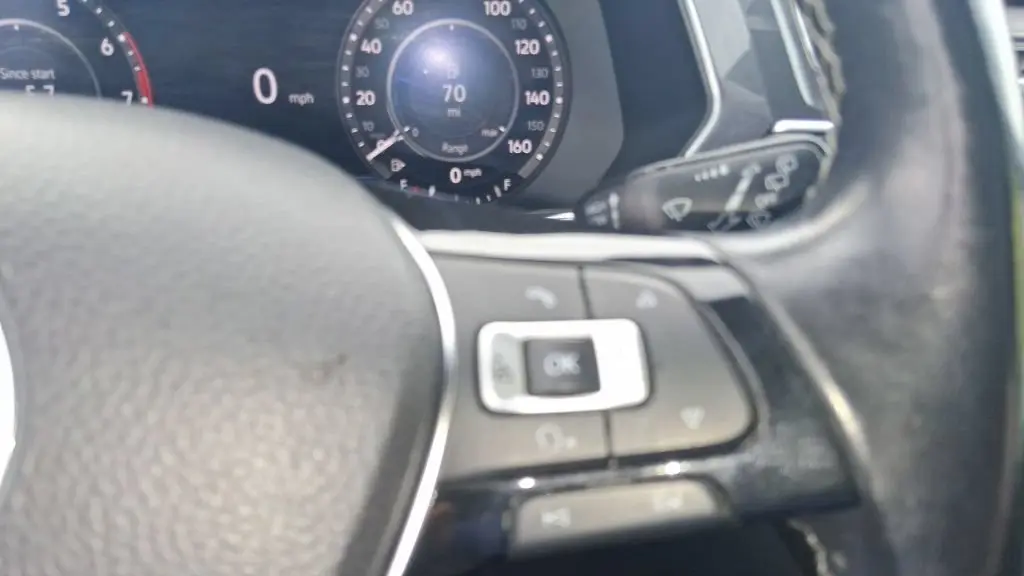 2018 Volkswagen Tiguan 2.0T SEL Premium 4Motion