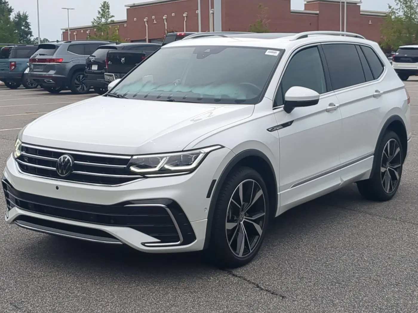 2024 Volkswagen Tiguan - $30,996