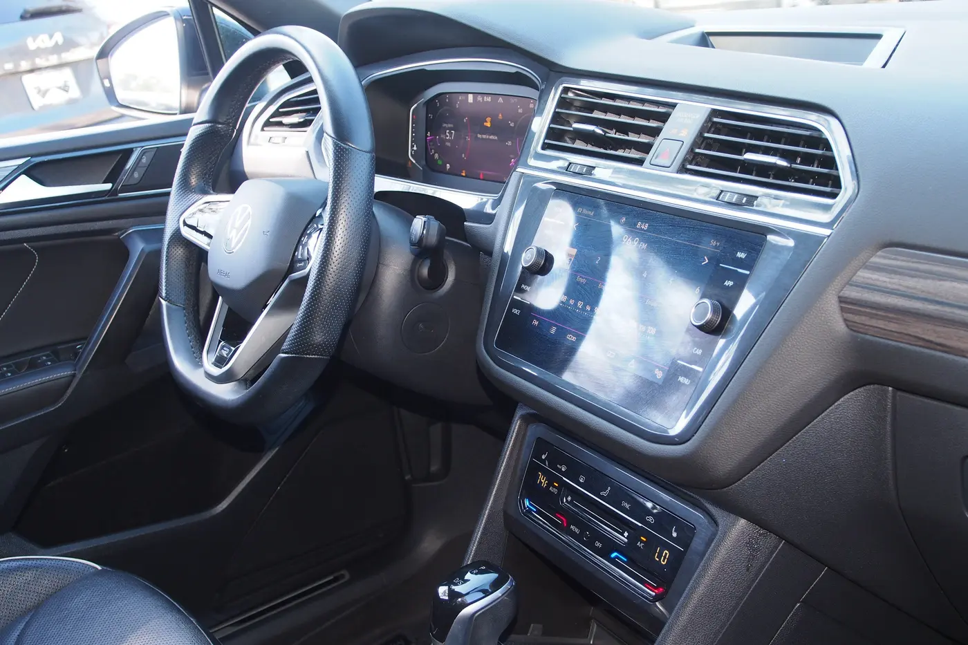 2022 Volkswagen Tiguan - $22,567