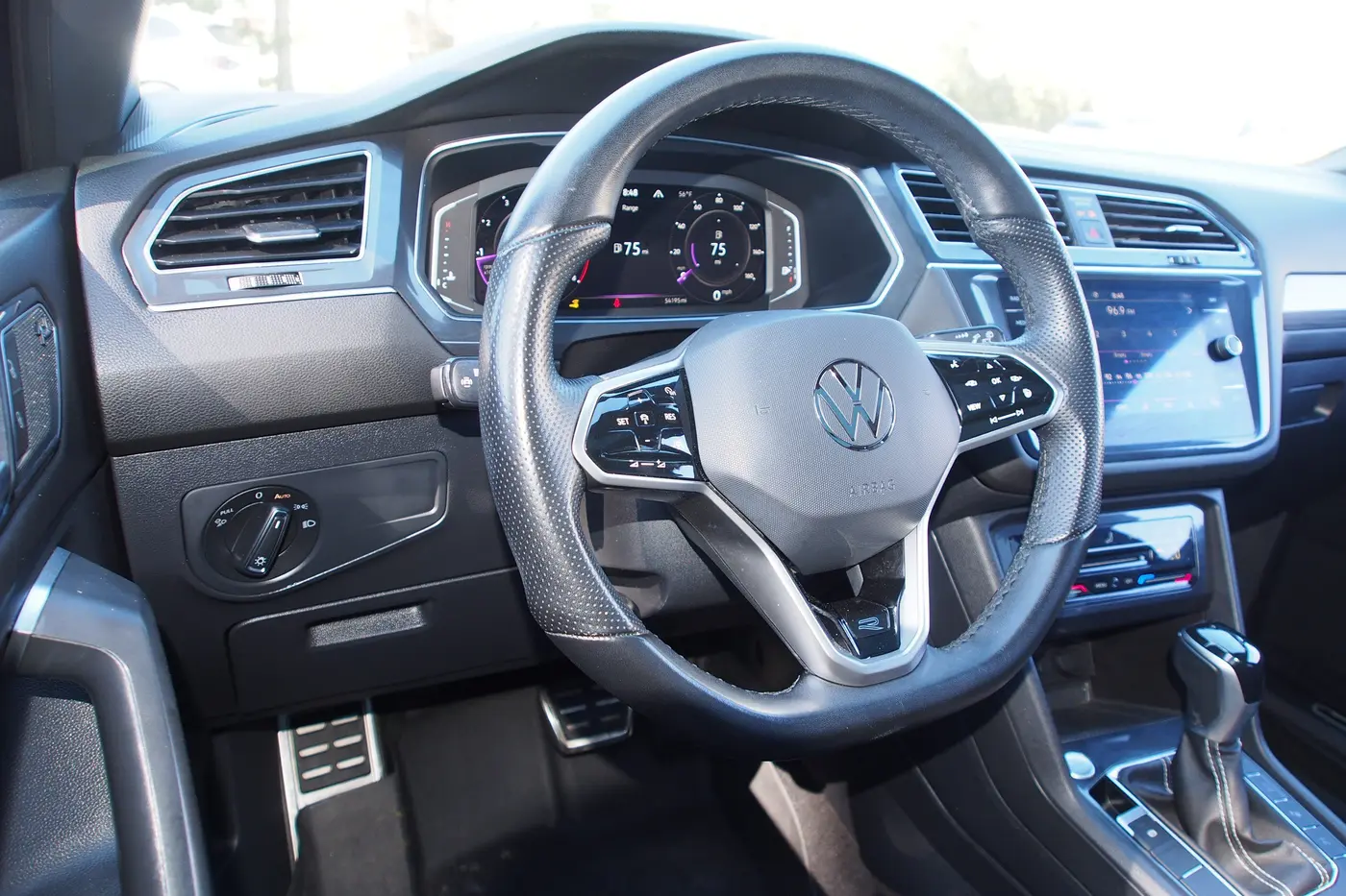 2022 Volkswagen Tiguan - $22,567