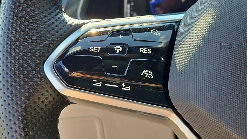 2024 Volkswagen Tiguan SEL R-Line 4Motion