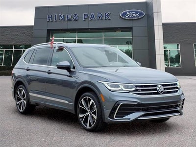 Photo of a 2022 Volkswagen Tiguan AWD SEL R-LINE 4motion 4DR SUV for sale