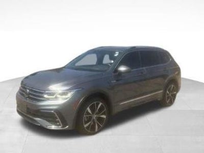 Photo of a 2022 Volkswagen Tiguan AWD SEL R-LINE 4motion 4DR SUV for sale