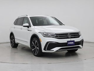 2022 Volkswagen Tiguan with Oryx White Pearl Exterior