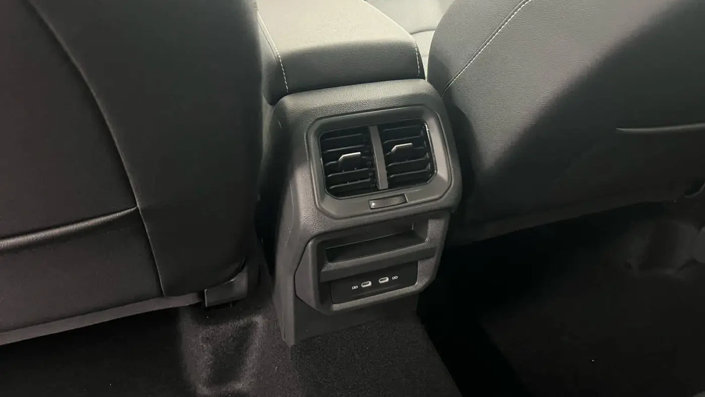 2026 Volkswagen Taos SEL 4Motion