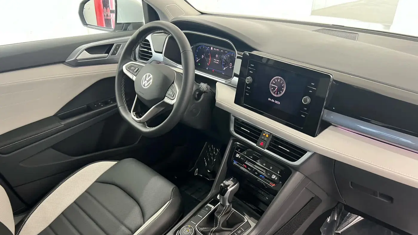 2026 Volkswagen Taos SEL 4Motion