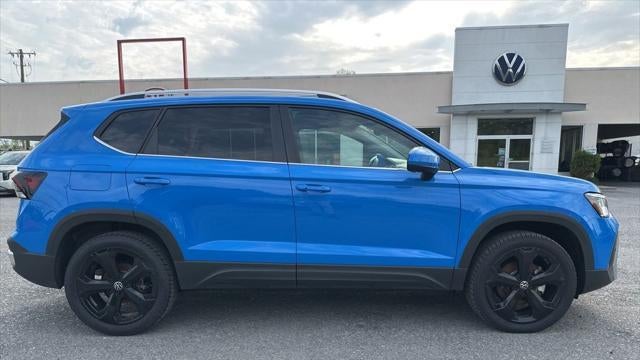 2025 Volkswagen Taos SEL 4Motion