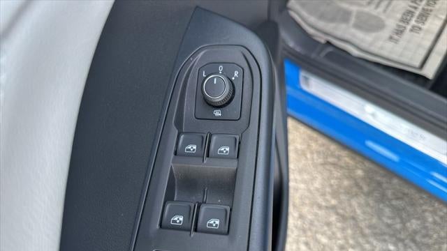2025 Volkswagen Taos SEL 4Motion