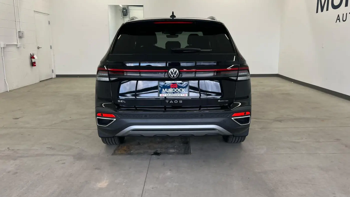 2026 Volkswagen Taos SEL 4Motion