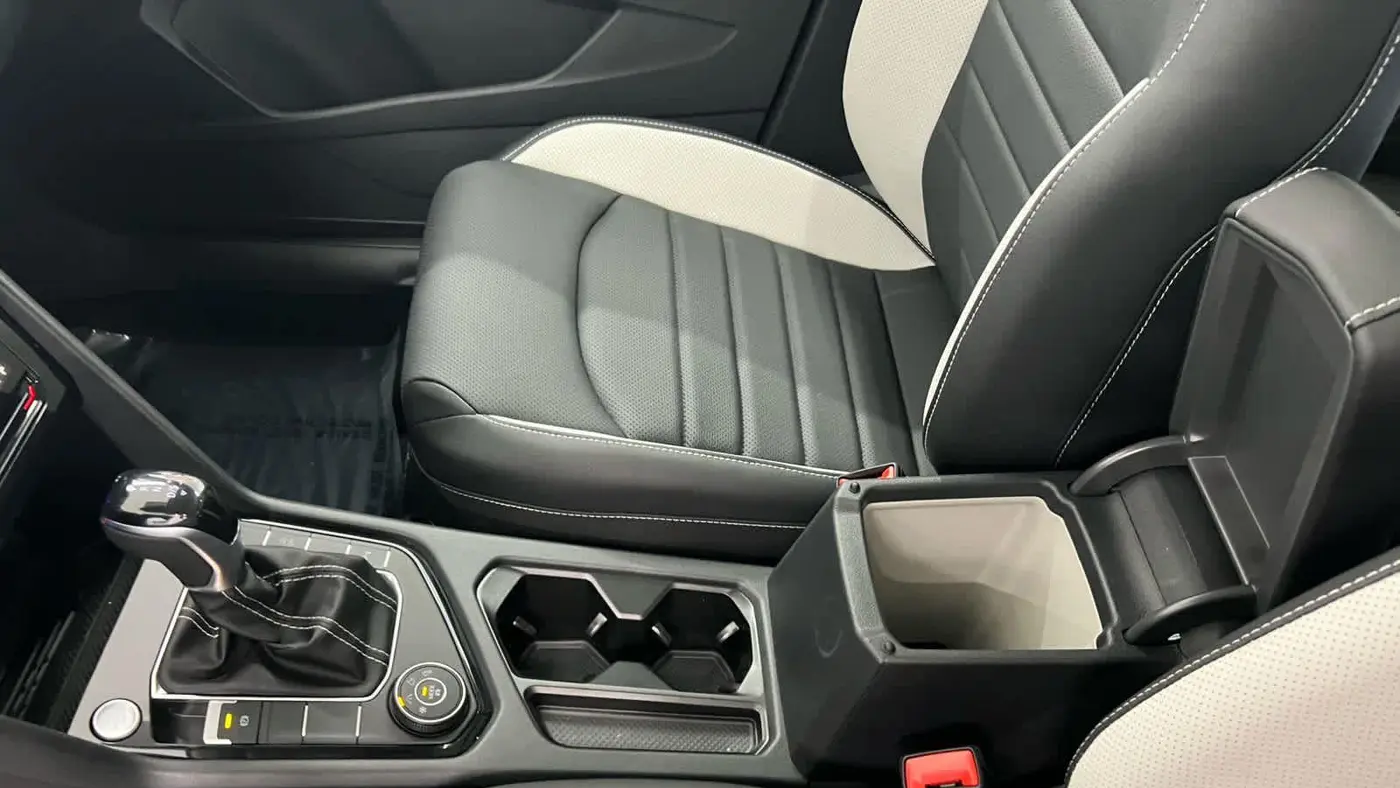 2026 Volkswagen Taos SEL 4Motion