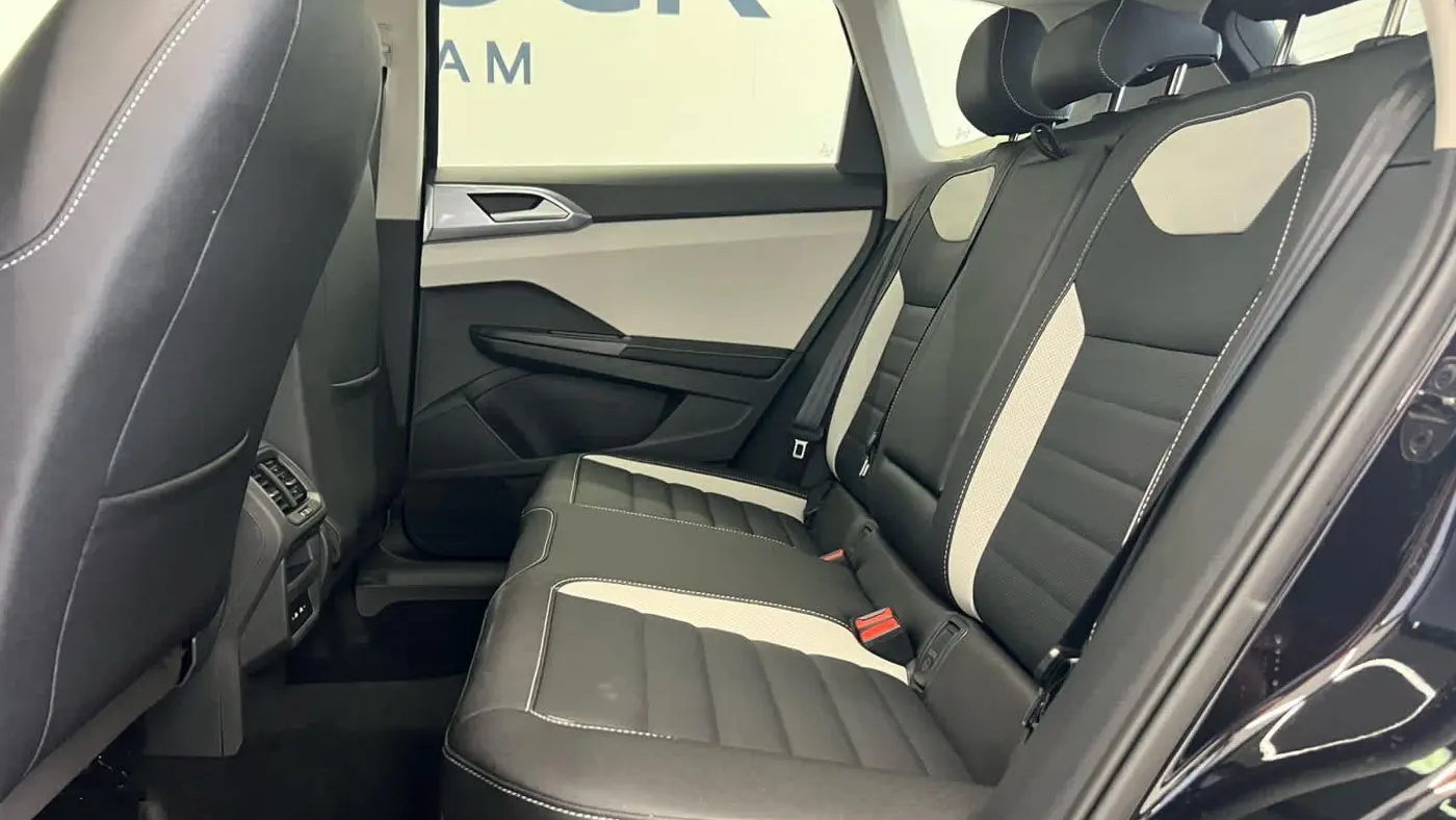 2026 Volkswagen Taos SEL 4Motion