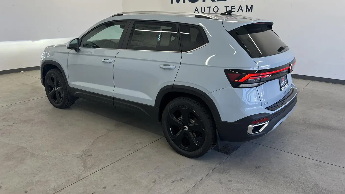 2026 Volkswagen Taos SEL 4Motion