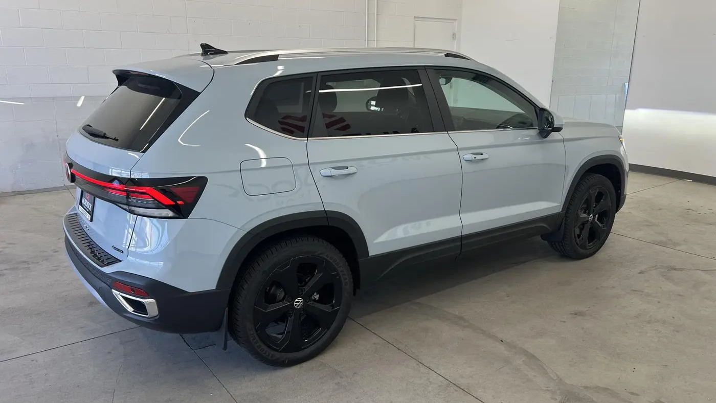 2026 Volkswagen Taos SEL 4Motion