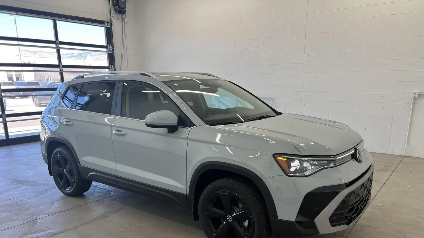 2026 Volkswagen Taos SEL 4Motion