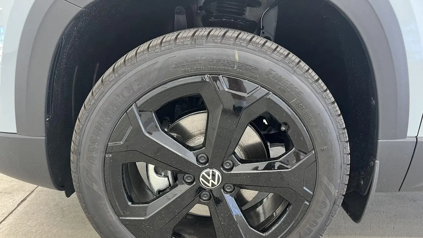 2026 Volkswagen Taos SEL 4Motion