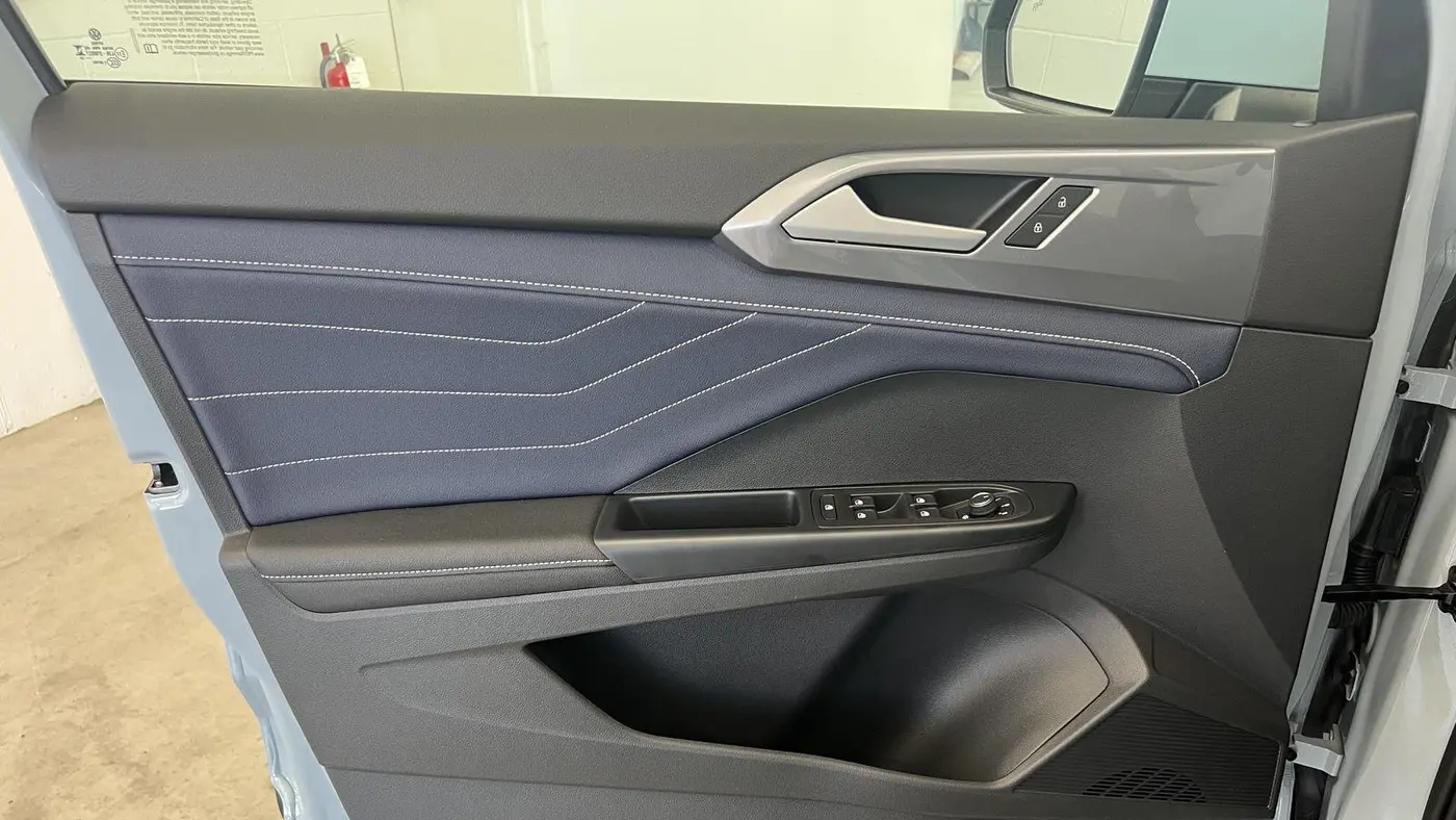 2026 Volkswagen Taos SEL 4Motion