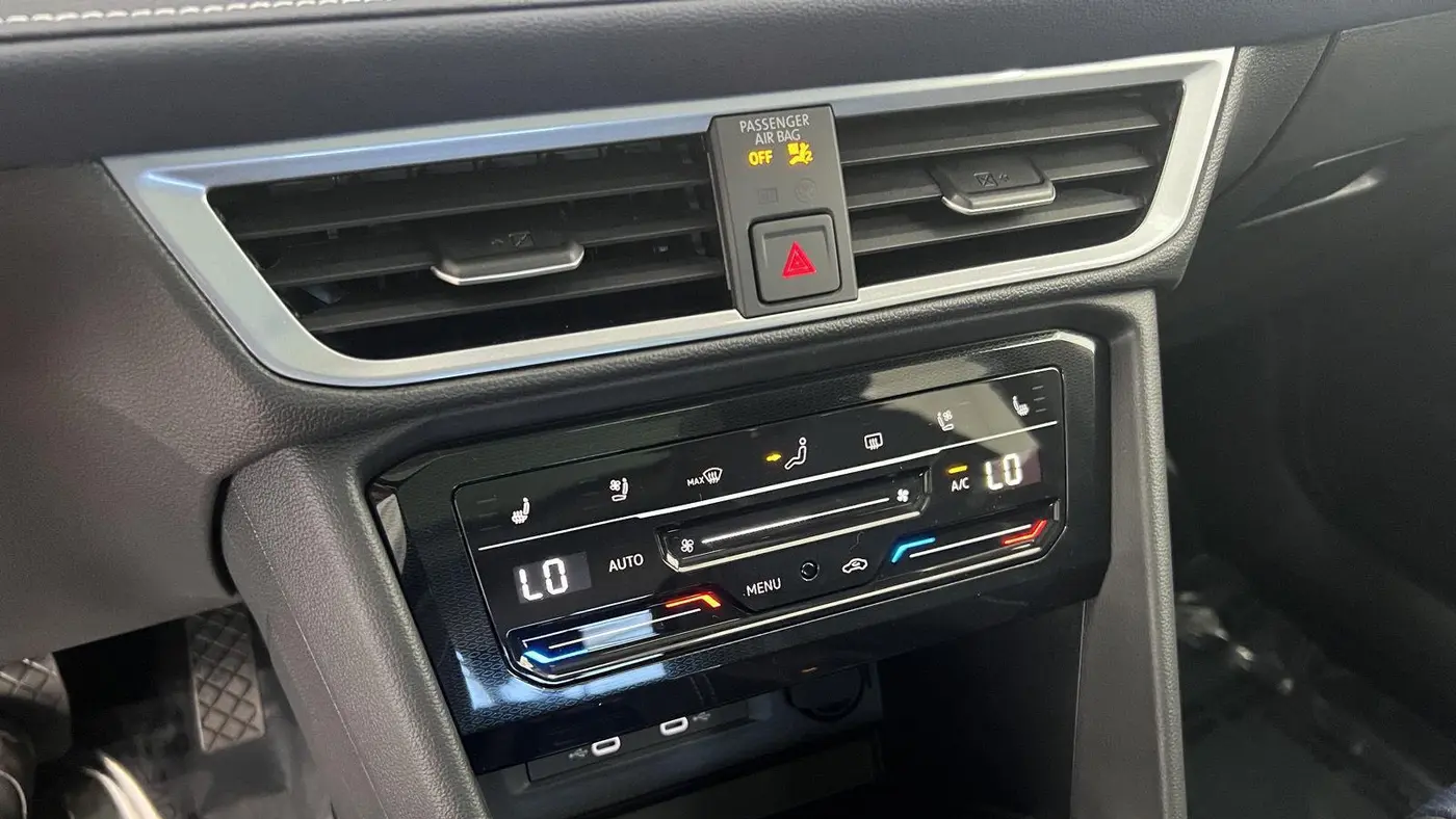 2026 Volkswagen Taos SEL 4Motion