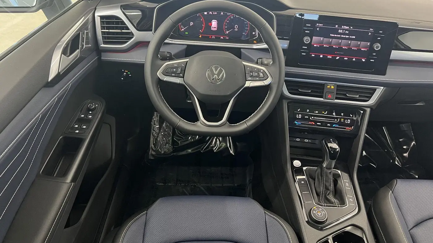 2026 Volkswagen Taos SEL 4Motion