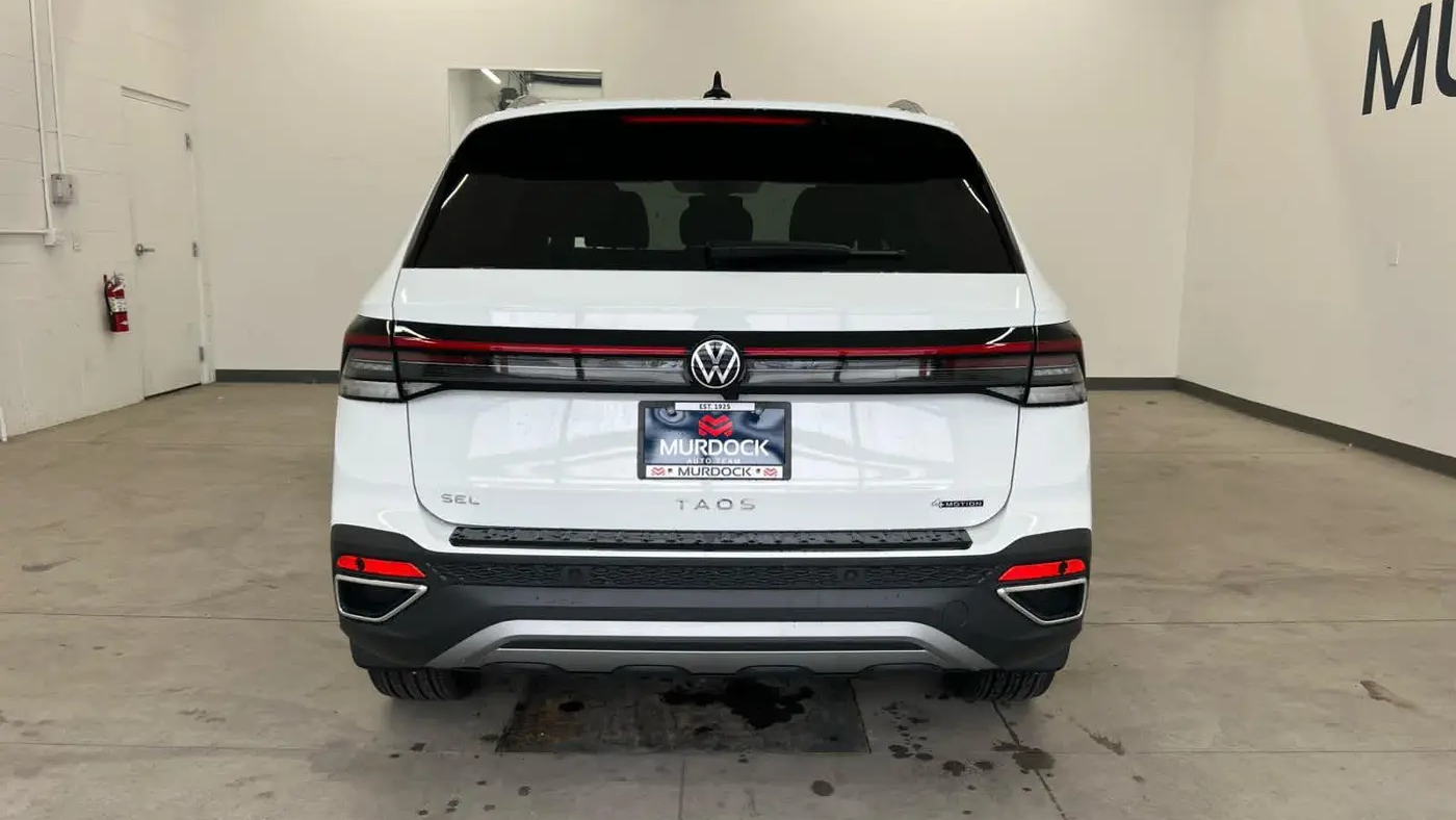 2026 Volkswagen Taos SEL 4Motion