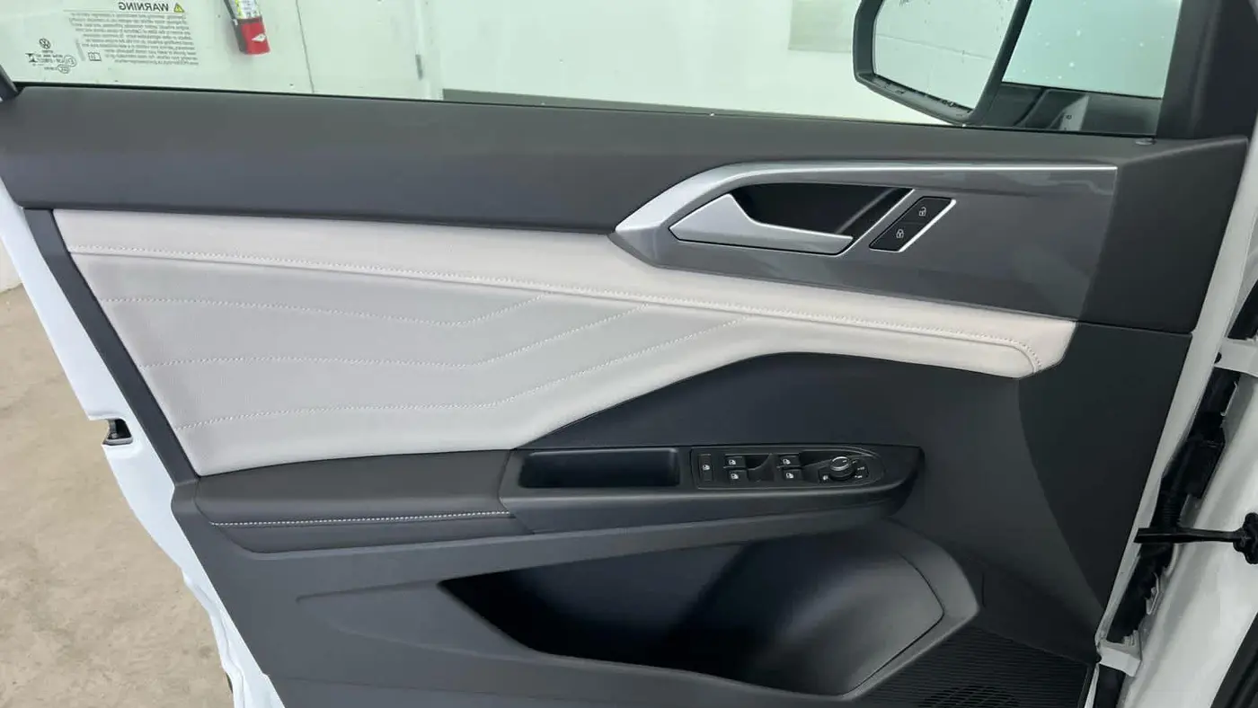 2026 Volkswagen Taos SEL 4Motion