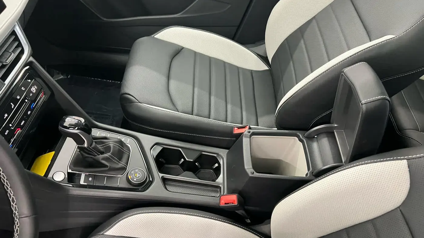 2026 Volkswagen Taos SEL 4Motion