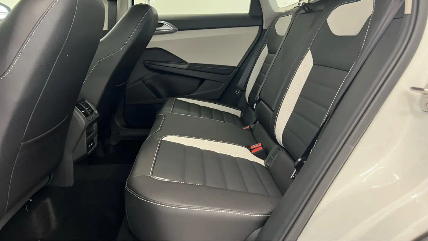 2026 Volkswagen Taos SEL 4Motion