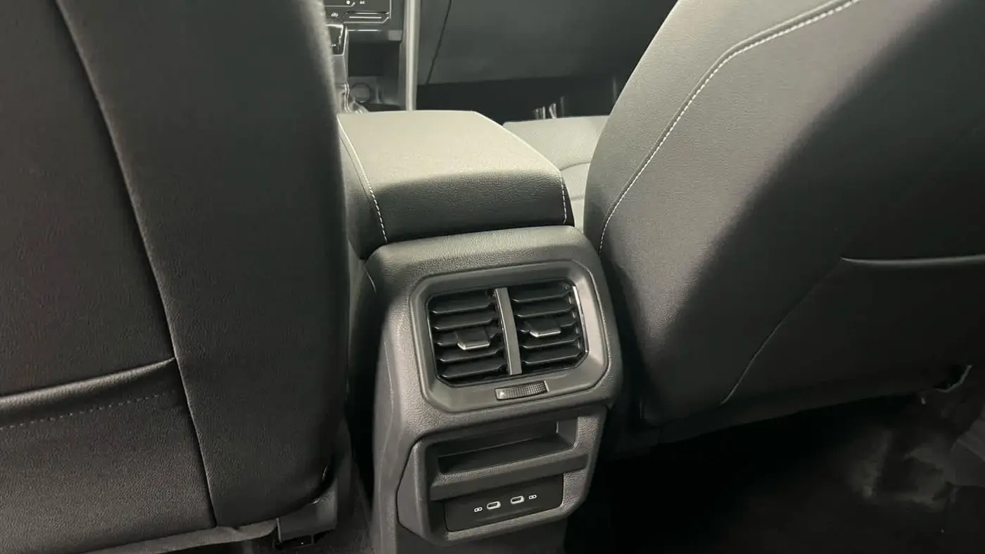 2026 Volkswagen Taos SEL 4Motion