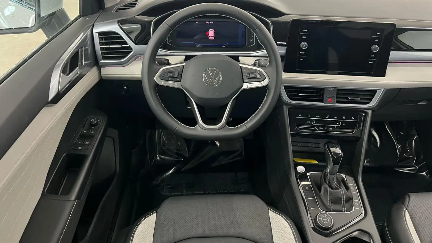 2026 Volkswagen Taos SEL 4Motion