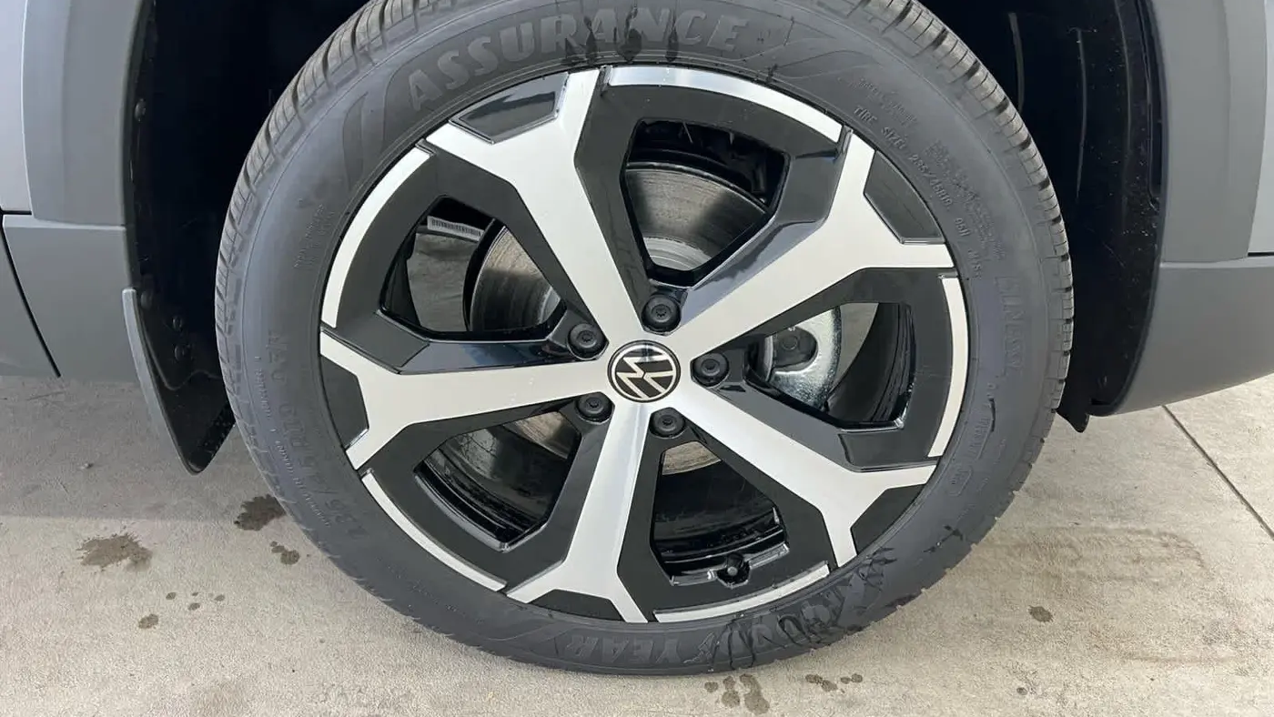 2026 Volkswagen Taos SEL 4Motion