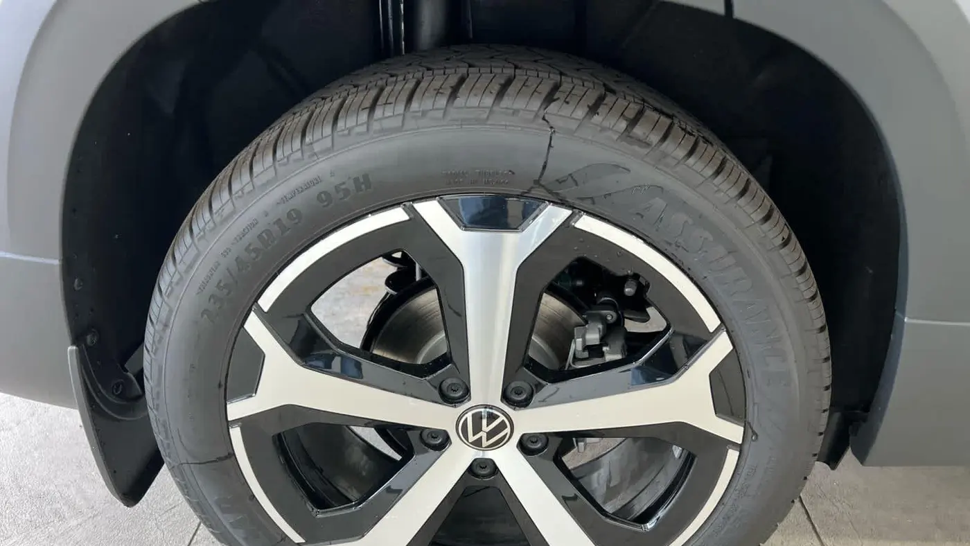 2026 Volkswagen Taos SEL 4Motion