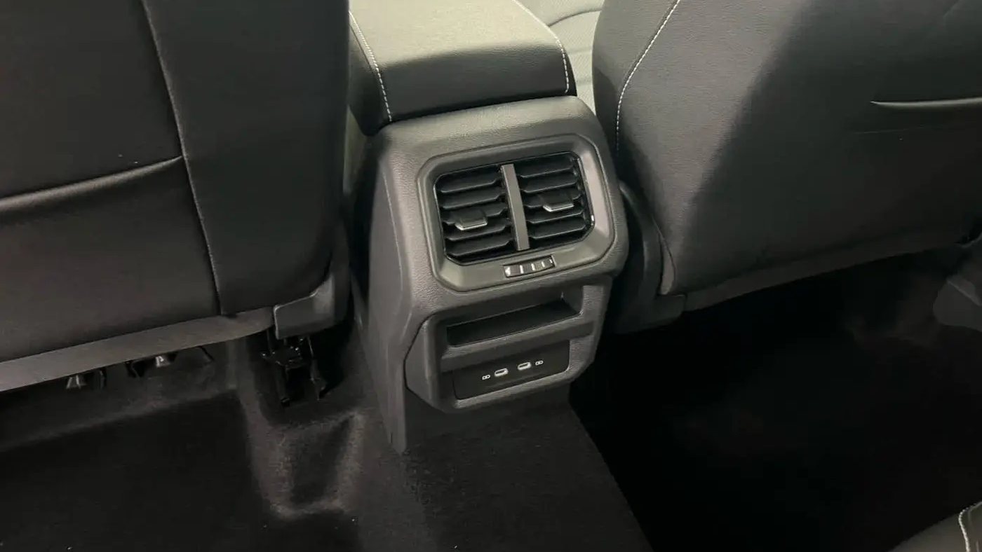 2026 Volkswagen Taos SEL 4Motion