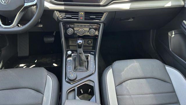 2024 Volkswagen Taos SEL 4Motion