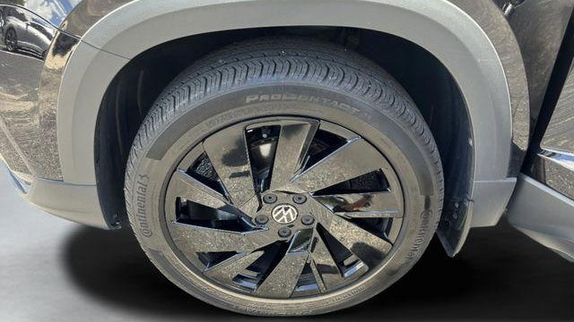 2024 Volkswagen Taos SEL 4Motion