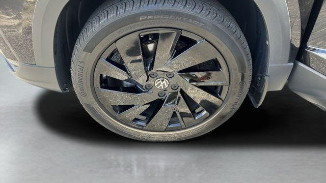 2024 Volkswagen Taos SEL 4Motion