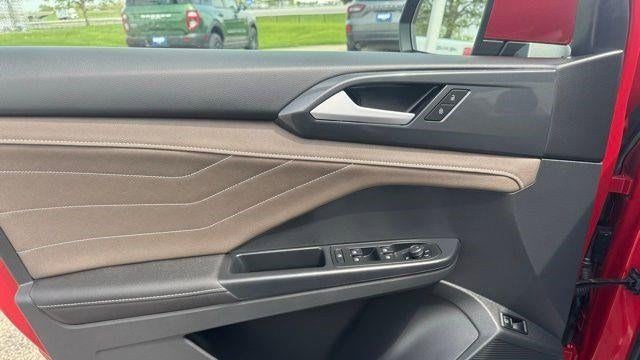 2024 Volkswagen Taos SEL 4Motion