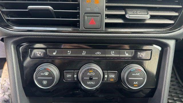 2024 Volkswagen Taos SEL 4Motion